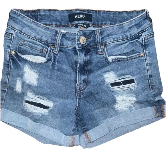 WOMEN AERO LOW RISE MIDI STRETCHY DISTRESSED CUFFED DENIM BLUE JEAN SHORTS SZ 6 - Picture 1 of 4